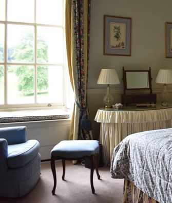 The Duc De Berry Suite bedroom at Hartwell House 